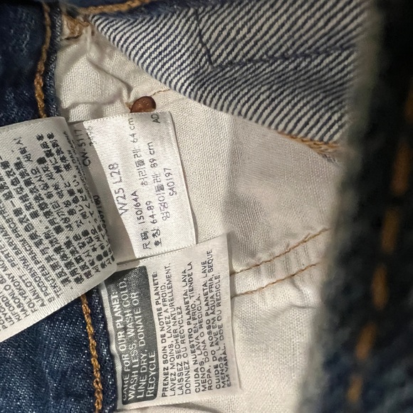 levi’s 501 jeans in medium blue wash (size 25) - Picture 7 of 7